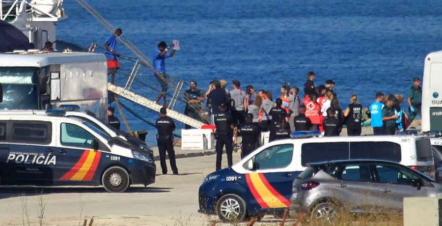 El “Open Arms” llega al puerto de Algeciras con 87 inmigrantes a bordo