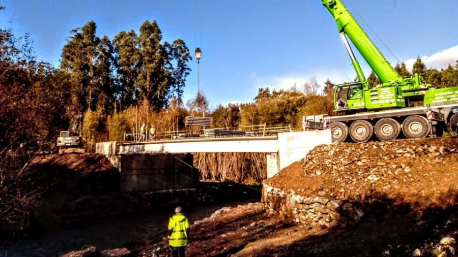 La Diputación ultima la construcción de un puente sobre el río Mero