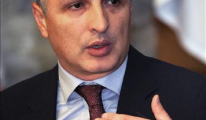 Condenan a ex primer ministro georgiano a cinco años de prisión por abuso de poder y cohecho