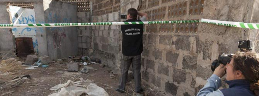 Detenida una joven tras ser hallada en un solar con su bebé de 15 días muerto