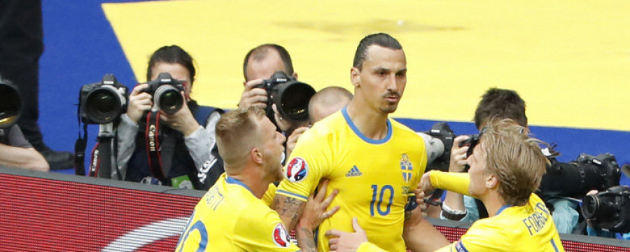 Ibrahimovic rescata un punto para una Suecia sin ideas