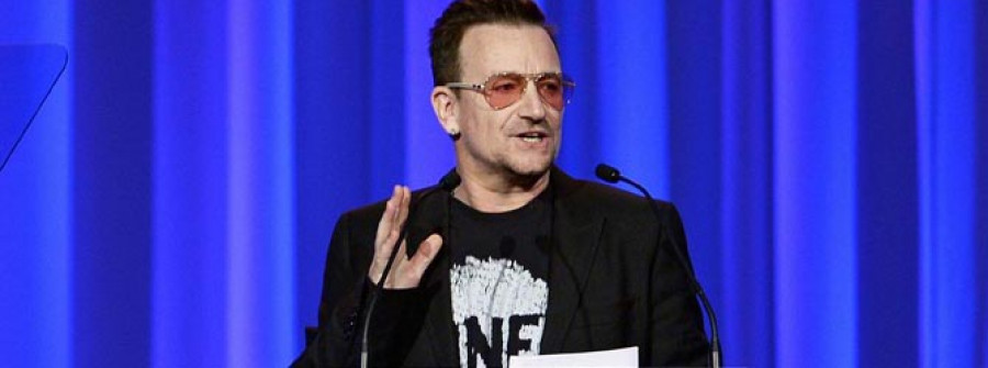 El líder de U2 pide a la UE que anime a viajar a España y a comer sus productos