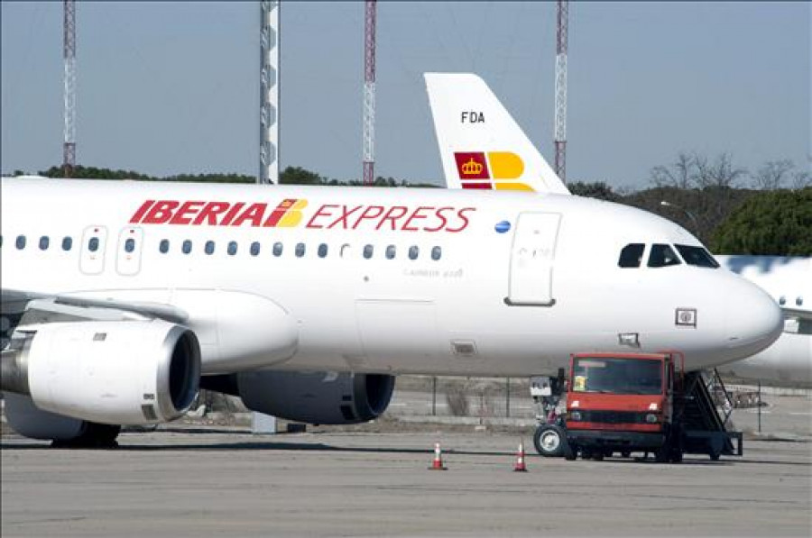 La huelga en Iberia obliga a cancelar 120 vuelos en el aeropuerto de El Prat