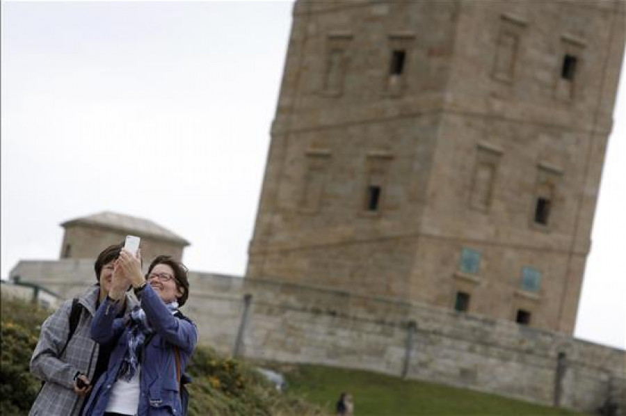 La Torre de Hércules cierra la temporada de verano con una media de 700 visitas al día