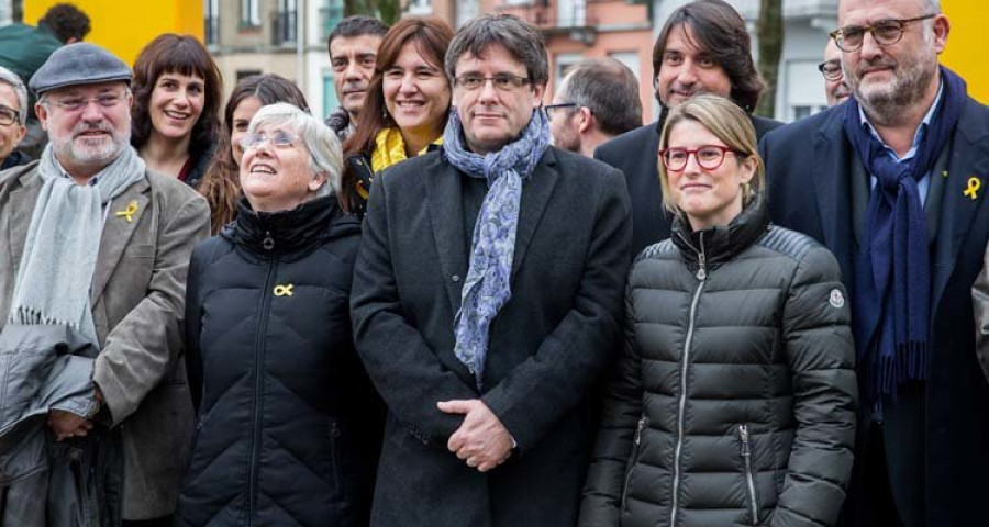 JxCat presiona a ERC para la investidura de Puigdemont pese al criterio de los letrados