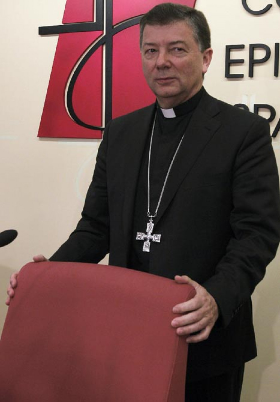 La Iglesia cree que hay una campaña política en contra del obispo de Alcalá
