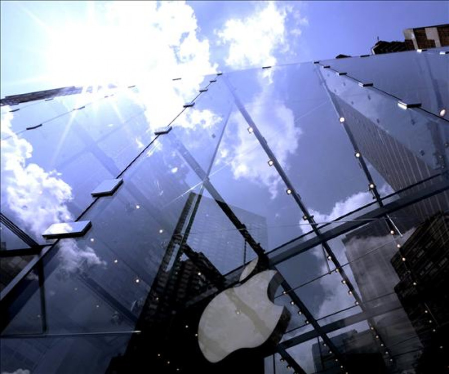 Apple celebra la sentencia contra Samsung por el "robo" de sus patentes