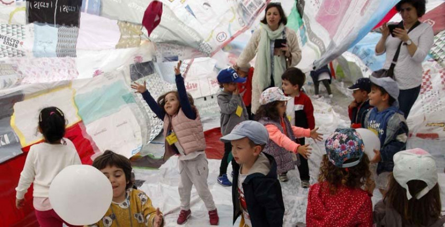 La Fundación Seoane promueve la educación en el arte con acciones de niños en la calle