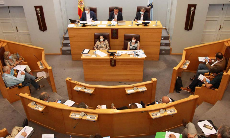 La Diputación de A Coruña demanda a la Xunta "más recursos e inversiones" para los centros educativos