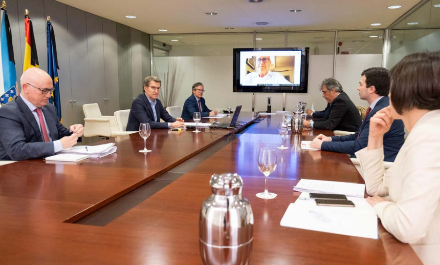 Feijóo traslada a la oposición que julio es el mes más seguro para ir a votar