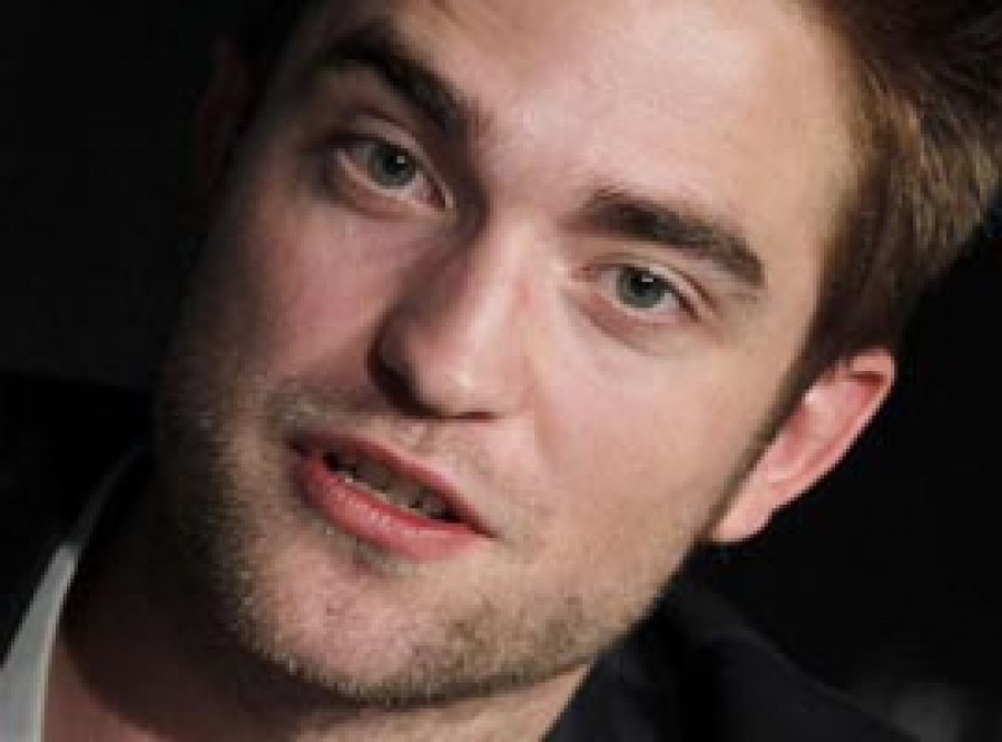 Pattinson quiere saber si la infidelidad  de Kristen Stewart fue intencionada