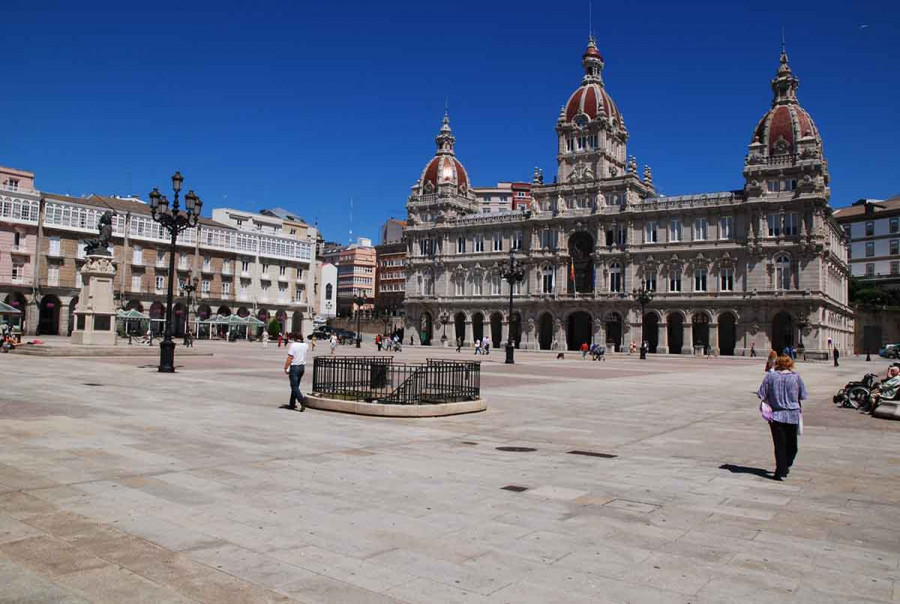 Hosteleros y Ayuntamiento de A Coruña organizarán una recogida de alimentos en María Pita