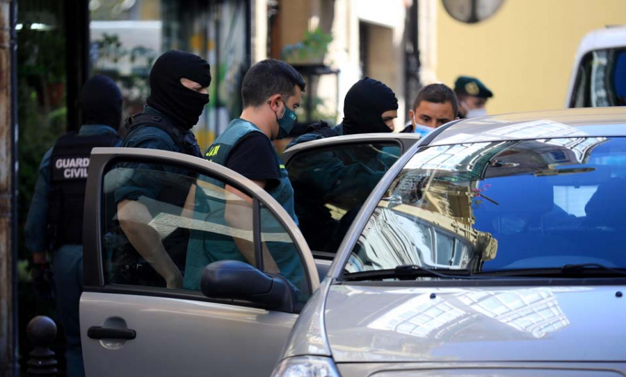 Detenido un hombre en A Coruña por robar en dos vehículos tras forzar sus cerraduras