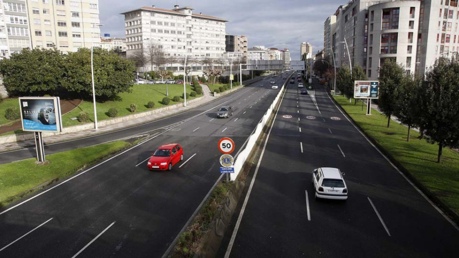 El Ayuntamiento prevé una glorieta en Alfonso Molina para calmar el tráfico