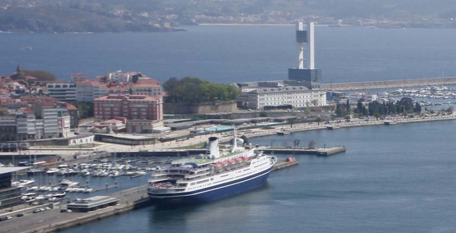 La Comisión do Común exige formar parte del jurado del concurso de ideas sobre el puerto