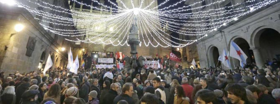 La oposición dice que las protestas revelan que Galicia defiende su sanidad pública