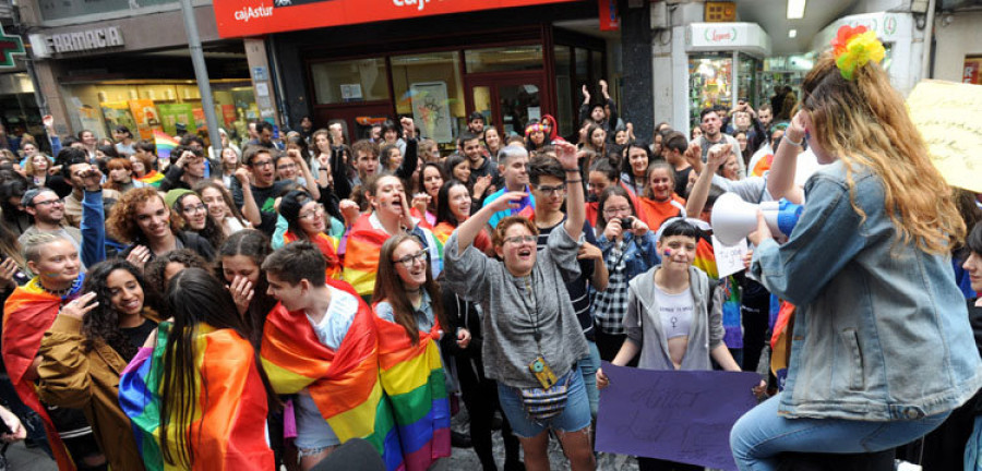 La marcha coruñesa del orgullo Lgtbqi reivindica la igualdad