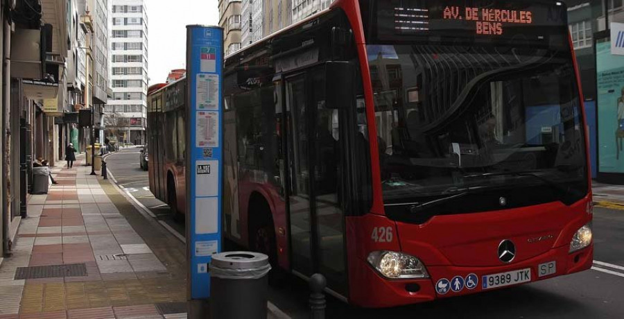 El Bloque lamenta que se amplíen líneas de bus para las playas y no para los hospitales