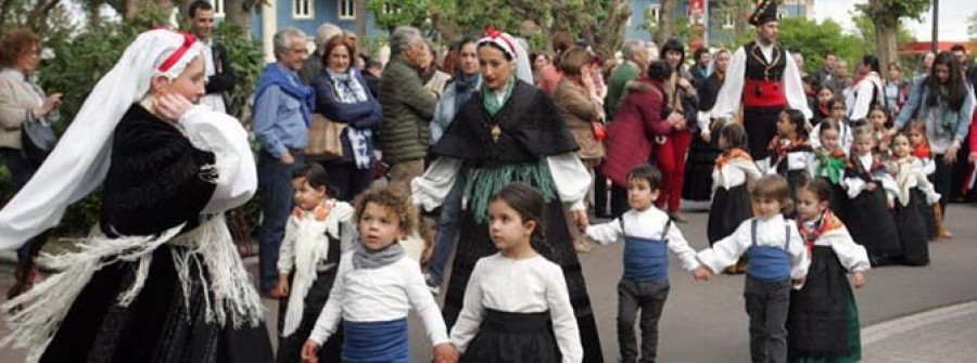 El Teatro Rosalía acoge la clausura del programa especial del Día de la Danza