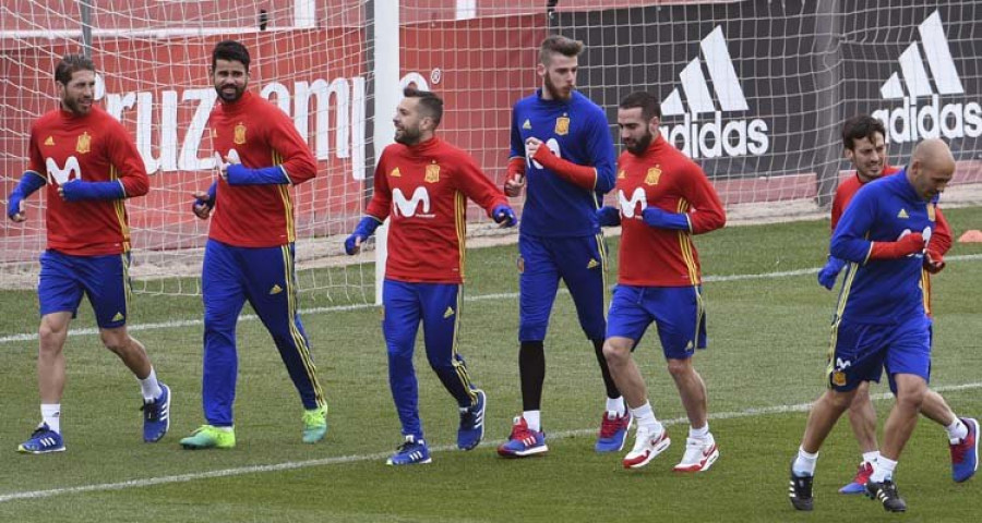 Día libre para España con la mente puesta en el duelo ante la selección gala