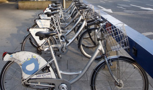 El Ayuntamiento de A Coruña inicia este mes la primera fase de implantación de las nuevas bicicletas municipales