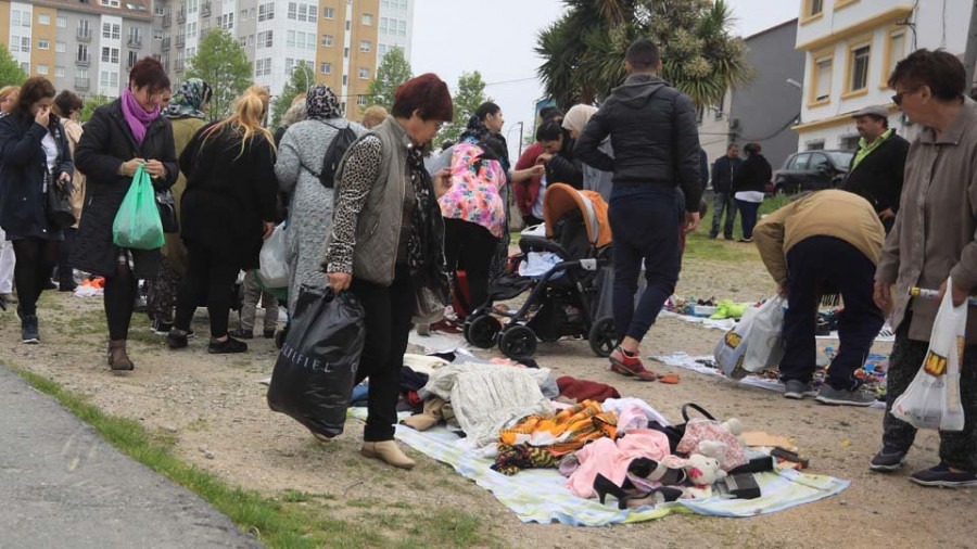 El mercadillo de A Sardiñeira se vuelve el centro de la venta de comida robada