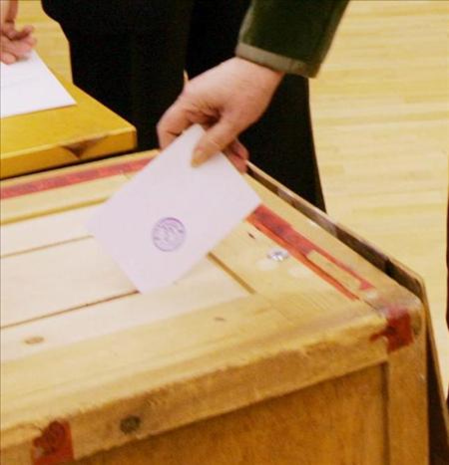 Abren los centros de votación en Irlanda para el referéndum sobre el tratado