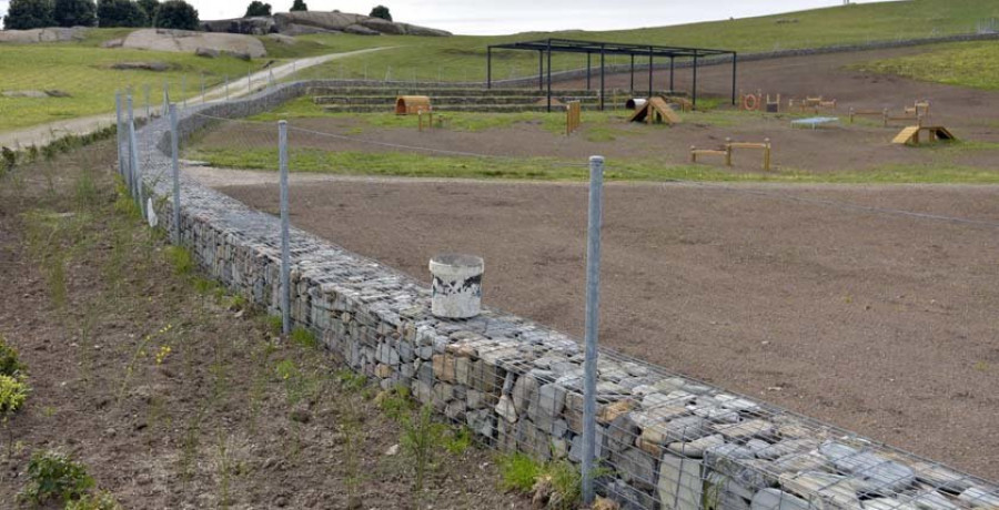 El circuito canino de agility en Bens se construye con 10 meses de retraso