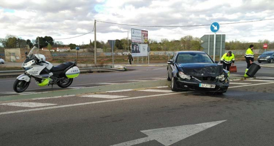 Fallece un hombre de 45 años al salirse de la carretera el coche que conducía en O Saviñao