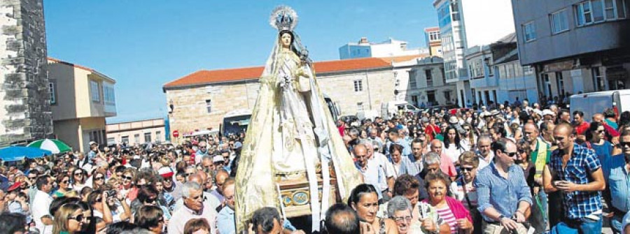 La gran devoción a la Virgen Milagrosa centró los actos en Carballo y Caión