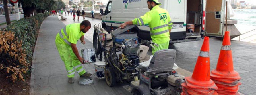 El carril bici del Paseo completa su trazado señalizando el tramo del Orzán y Riazor