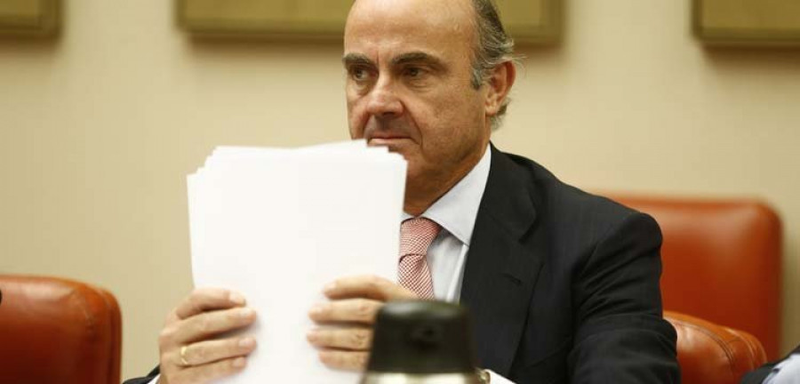 Guindos reitera que la designación de Soria se debió a “criterios técnicos” y no a “políticos”