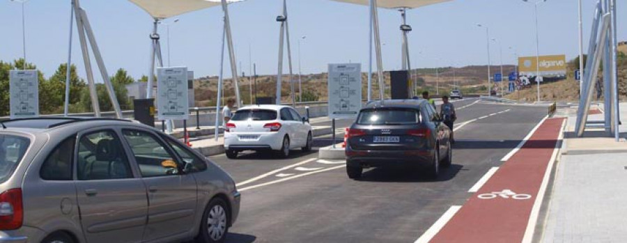 El dispositivo de telepeaje de Novagalicia ya funciona en todas las autopistas lusas