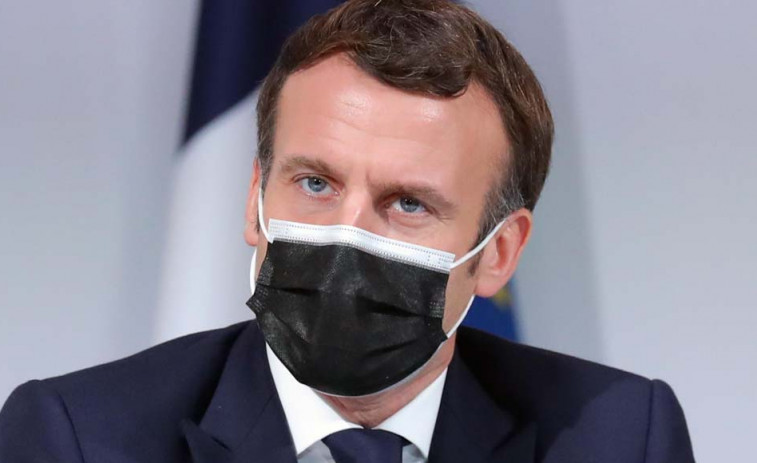 Macron recibe un bofetón de un hombre durante un viaje oficial