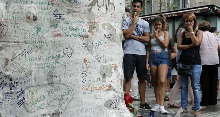 Australia confirma que el niño de siete años Julian Cadman falleció 
en el atentado