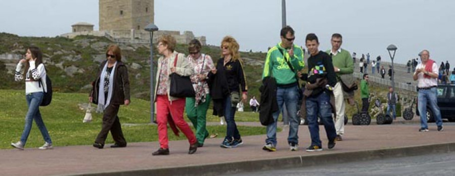 A Coruña despunta por encima de Santiago y Vigo como destino turístico