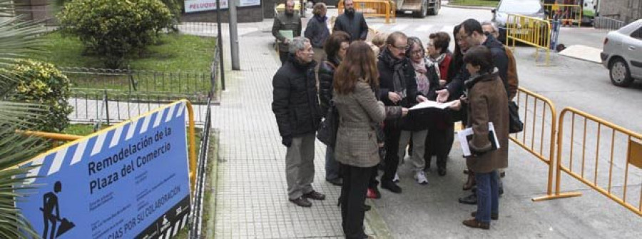 El Ayuntamiento comienza las obras para arreglar de la plaza del Comercio