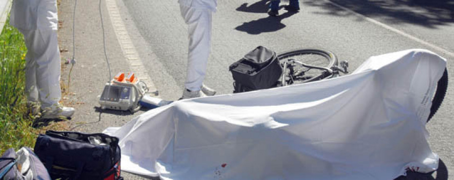 Los forenses realizan la autopsia al ciclista hallado muerto en Cambre