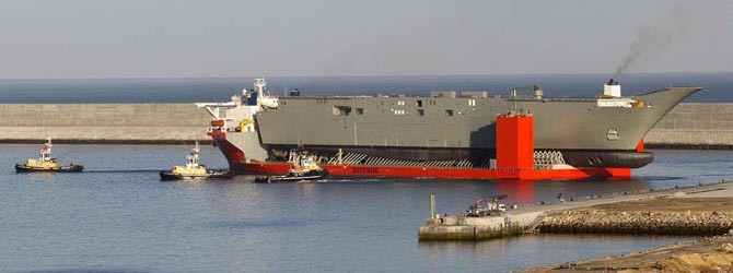 El embarque en Langosteira del buque para Australia peligra por los intereses de Vigo