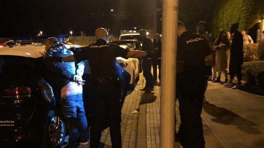 La Policía busca a un ladrón huido tras haber detenido a 
su compañero en A Zapateira