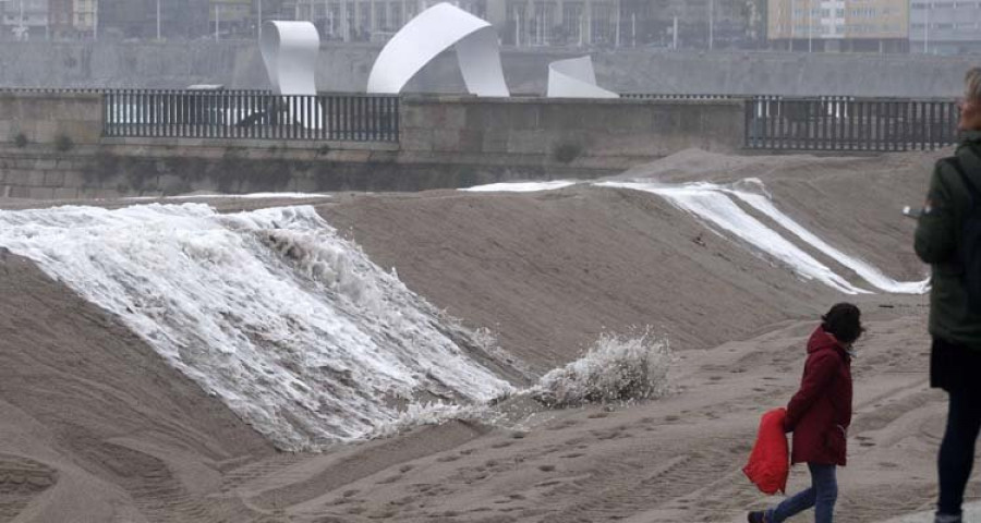 Los servicios de emergencia se preparan para la primera alerta roja 
de la temporada