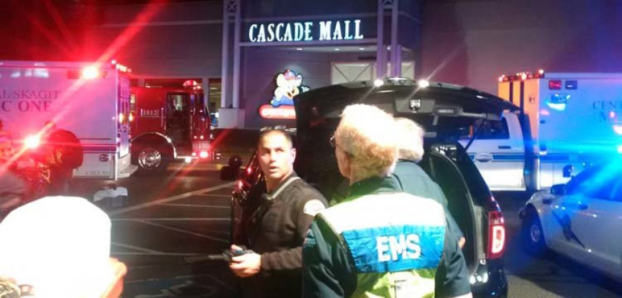 Un hombre mata a tiros a cinco personas en un centro comercial de Washington