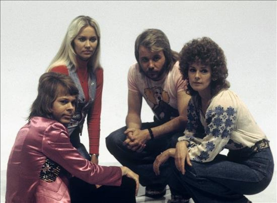 El piano de Abba, estrella en una subasta de música en Londres