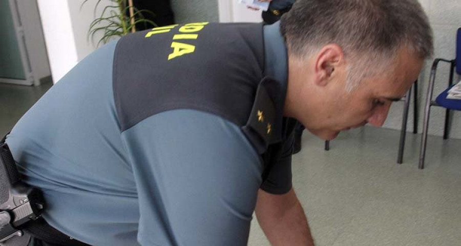 La Guardia Civil recupera 6.150 euros de 10.000 “sembrados”en la vía pública por un despiste