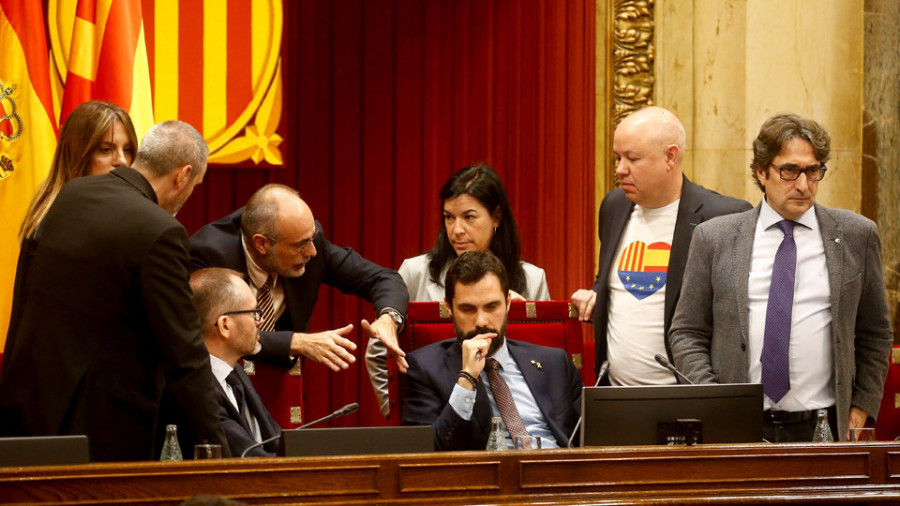 El Parlament desafía al Constitucional con la defensa de la autodeterminación