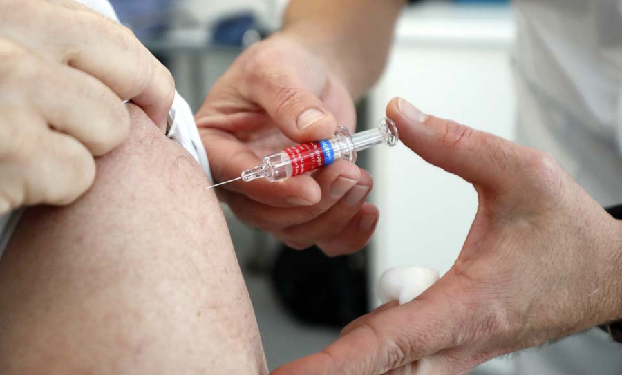 Sanidad empezará a vacunar de la gripe la primera quincena de octubre
