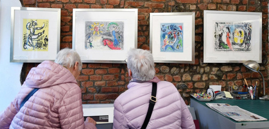 la magia creativa de marc chagall llena una selecta galería de turín