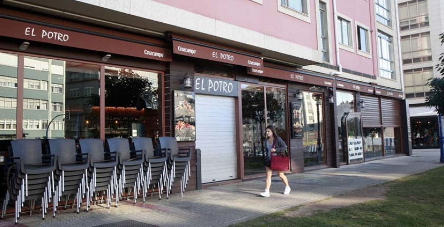 Asaltan de madrugada un bar en  O Burgo con el método del alunizaje