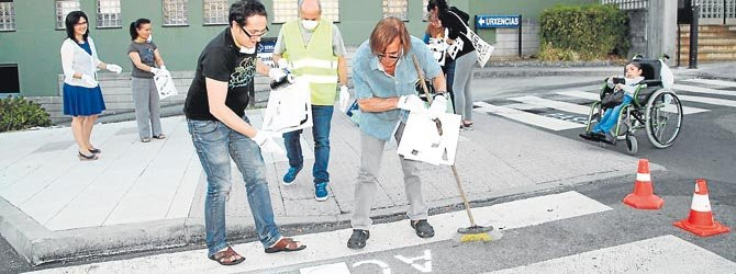 Carballo lucha ahora contra el feísmo derrumbando asfalto con palabras