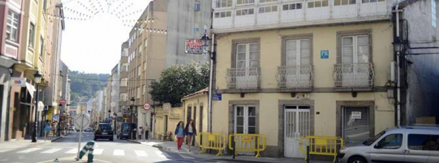 Betanzos insta al dueño del edificio del bar Universal a evitar su deterioro